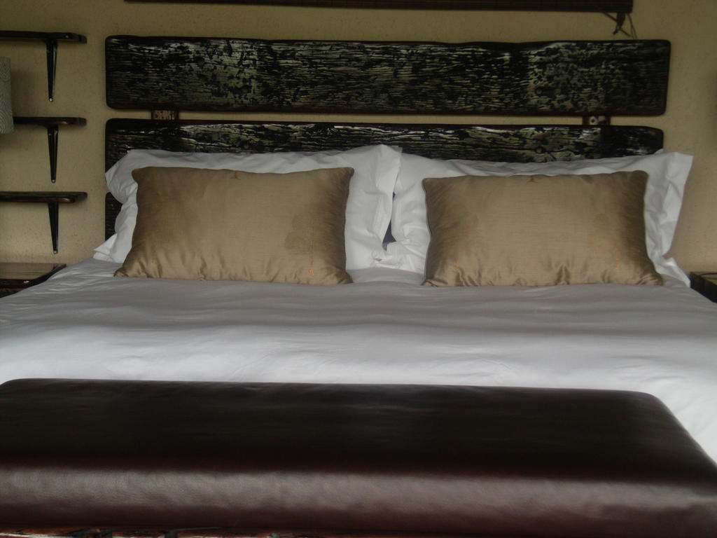 Bed and Breakfast Mokolodi House Gaborone Habitación foto